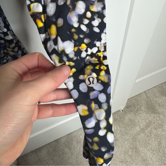 Lululemon Fast and Free Tight II 25" Non-Reflective Nulux
Metropolis Glow 4 - Picture 4 of 6